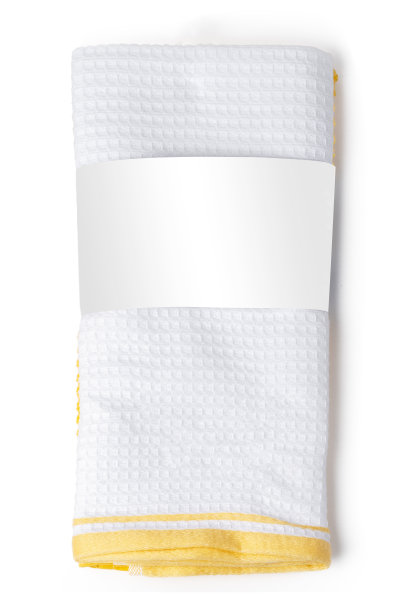 软折叠毛巾孤立在白色背景图片下载