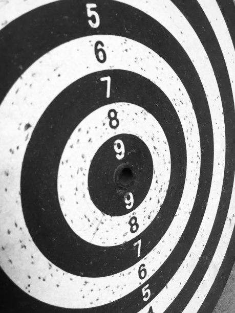 黑色和白色的飞镖图片下载