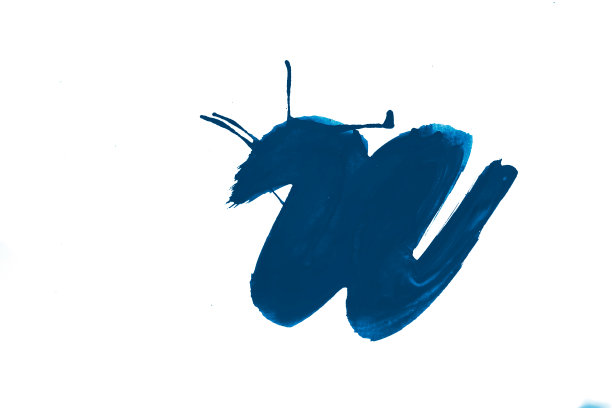 水彩海军蓝墨水笔触孤立在白色背景上。图片下载