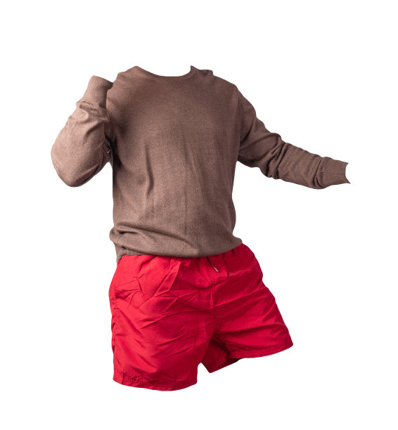 针织毛衣和短裤孤立在白色背景。日常服装图片下载