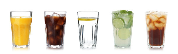 在白色背景上设置不同的提神饮料。旗帜设计图片下载