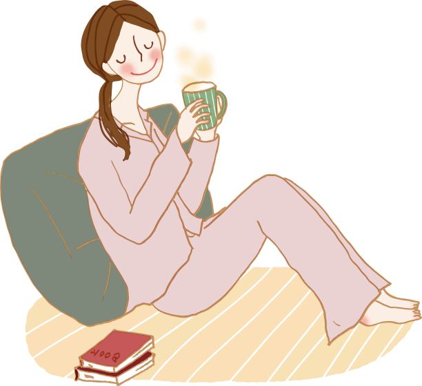 穿着睡衣放松的年轻女子。图片下载