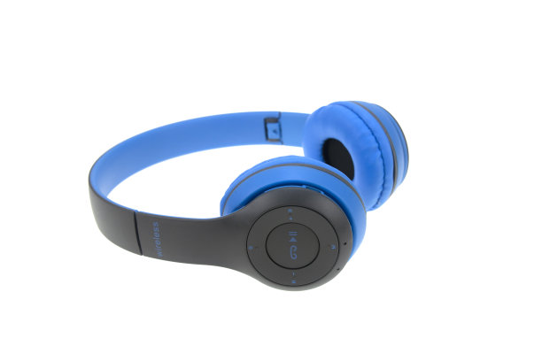 蓝色无线耳机，白色背景图片下载