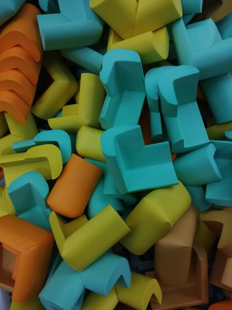 五颜六色的桌角保护器图片下载