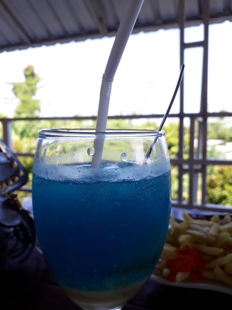 蓝色的饮料图片下载