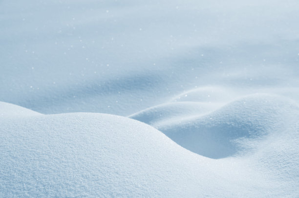 背景有积雪图片下载