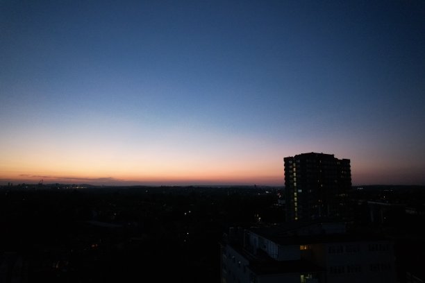 伦敦日落后的建筑物图片下载