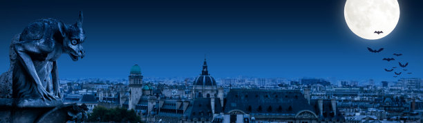 万圣节前夕，法国巴黎圣母院的滴水嘴兽图片下载