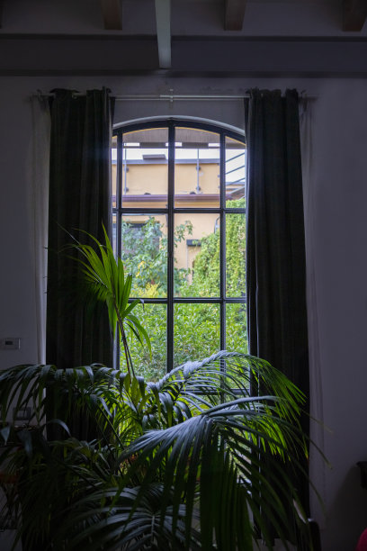 工业区的现代阁楼图片下载