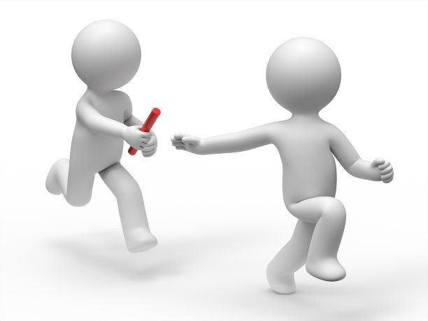 3人在接力赛中奔跑。图片下载