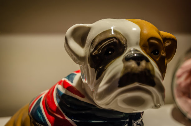 陶瓷英国牛头犬图片下载
