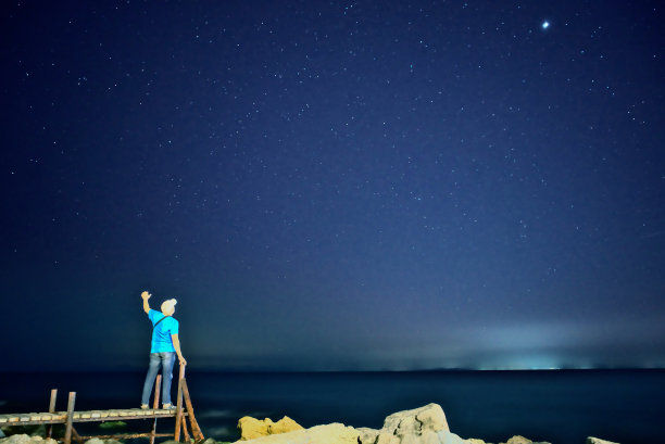 海上的夜空图片下载