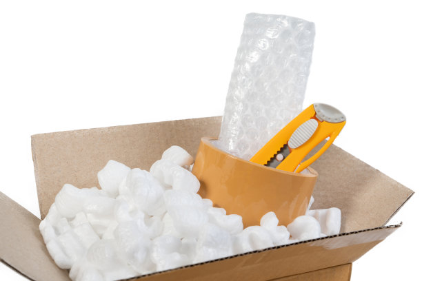 包装纸箱和附件的特写送给客户。图片下载