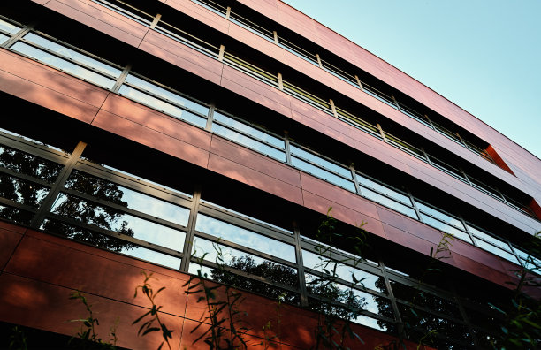 几何图案的现代建筑立面图片下载