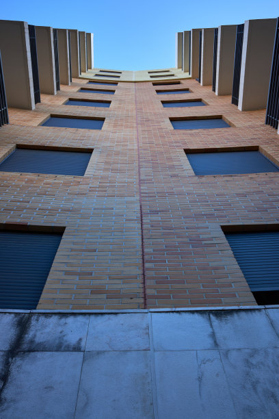 从下面可以看到风景的建筑图片下载