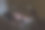 成人睡眼惺忪打着哈欠，深夜醒来在床上上网图片下载