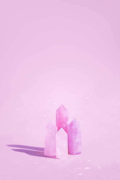 收集治疗水晶铅笔，替代精神方法的概念。图片下载