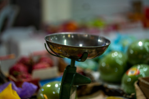 菜市场摊档的称重机。有选择性的重点图片下载