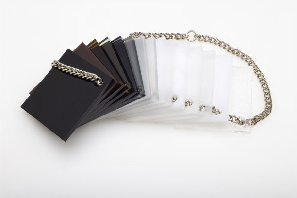 彩色亚克力板塑料样品在白色的背景，设备的创造力和图片下载