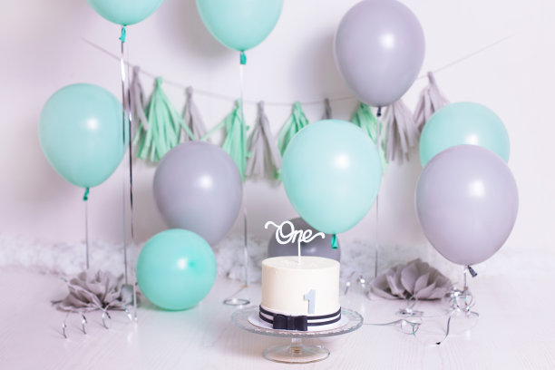 孩子的生日蛋糕图片下载