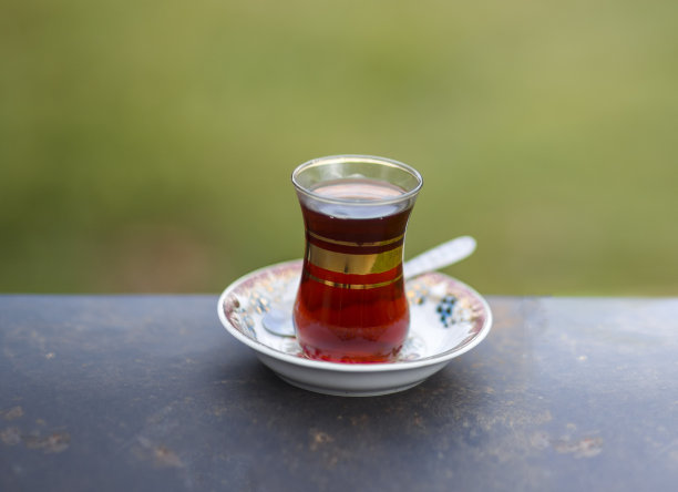 红茶在户外图片下载