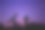 一个人的剪影，望远镜和星空下的乡村。图片下载