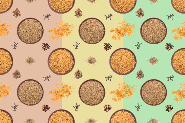 无缝的香料图案与葫芦巴，孜然(jeera)粘土板，成堆的丁香，多香果，黑胡椒，葫芦巴在棕色，黄色，绿色的背景图片下载