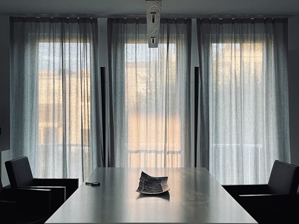 日落餐桌图片下载