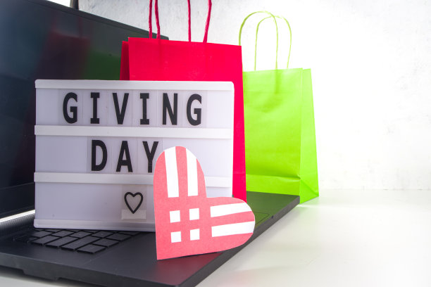 周二给背景图片下载