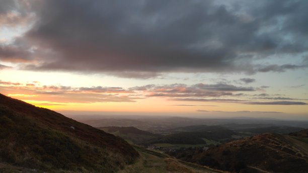 从山顶拍摄的日出照片图片下载