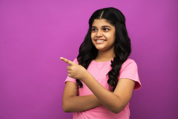 小女孩的照片，库存照片图片下载