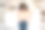 快乐的非洲妇女在室内购物和挑选衣服图片下载