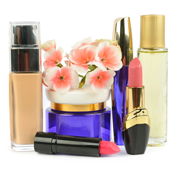 化妆用的一套装饰用化妆品，单独放在白色背景上。图片下载