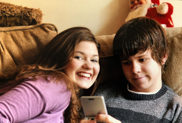 兄妹情1999图片下载