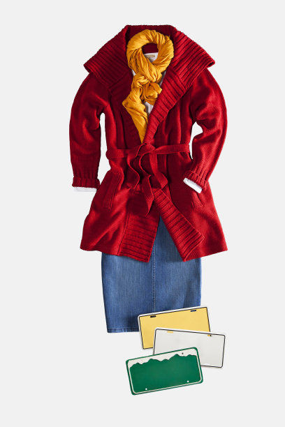 女性的衣服被隔离在白色的背景上图片下载