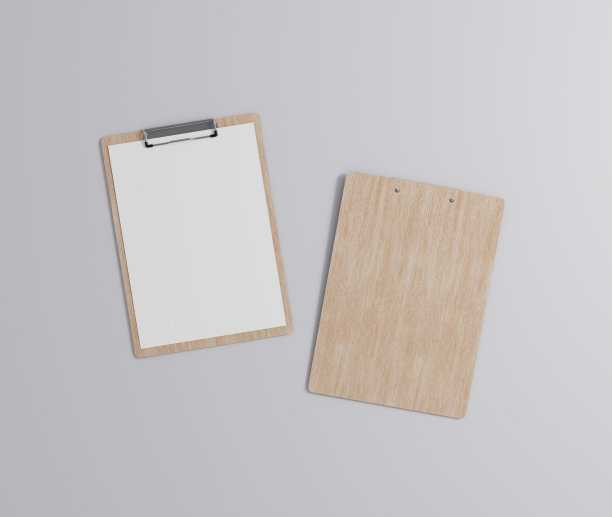 木制剪贴板和a4空白白纸。图片下载