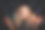穿着女巫服装的小女孩在万圣节不给糖就捣蛋。图片下载