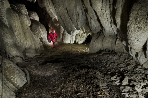 管道洞穴，马莫尔瀑布图片下载