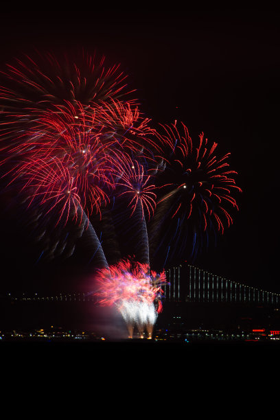 旧金山市中心的烟花图片下载