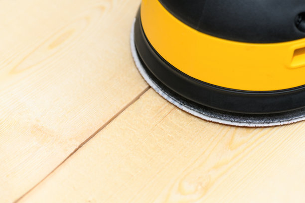 偏心轨道砂光机，磨木机对木表面，封闭图片下载