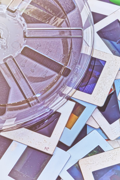 旧照片幻灯片和胶卷卷轴。图片下载