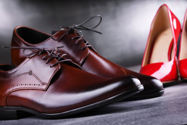 用两双鞋组成图片下载