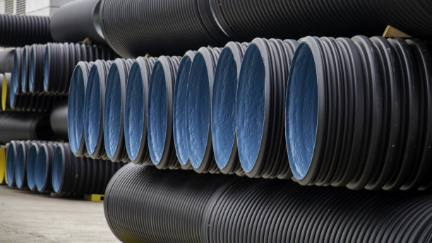 在生产现场等待发运的波纹管图片下载