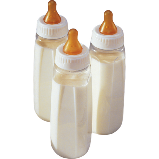 三个装满牛奶的奶瓶图片下载