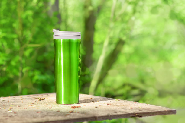 绿色金属保温杯图片下载