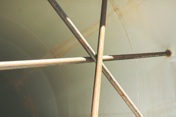 支持系统大容量输水管道维修和检查自来水厂和灌溉设施设备材料和混合少数民族工人美国西部照片系列图片下载