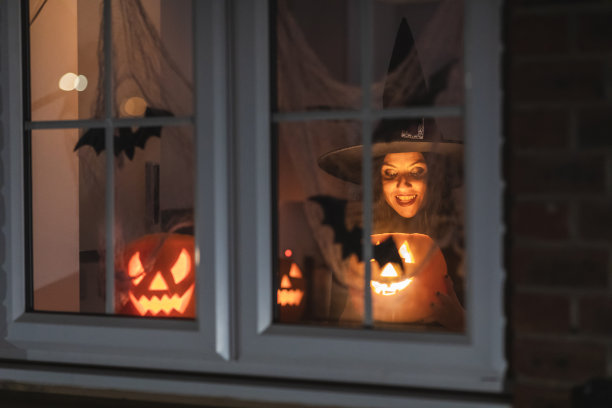 在英国和美国的节日、文化和生活方式的鬼魅场景与万圣节的符号和标志图片下载