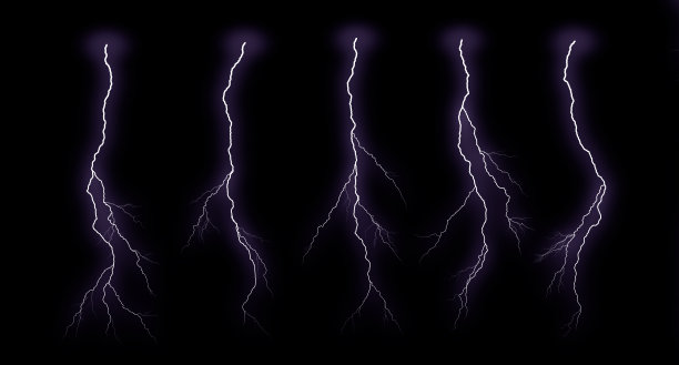 闪电在黑色背景上孤立。雷声电动罢工。雷暴和闪电图片下载