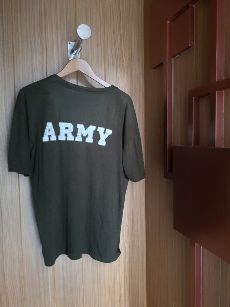 墙上挂着军布图片下载