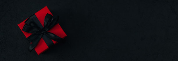 红色礼品盒，黑色缎带图片下载